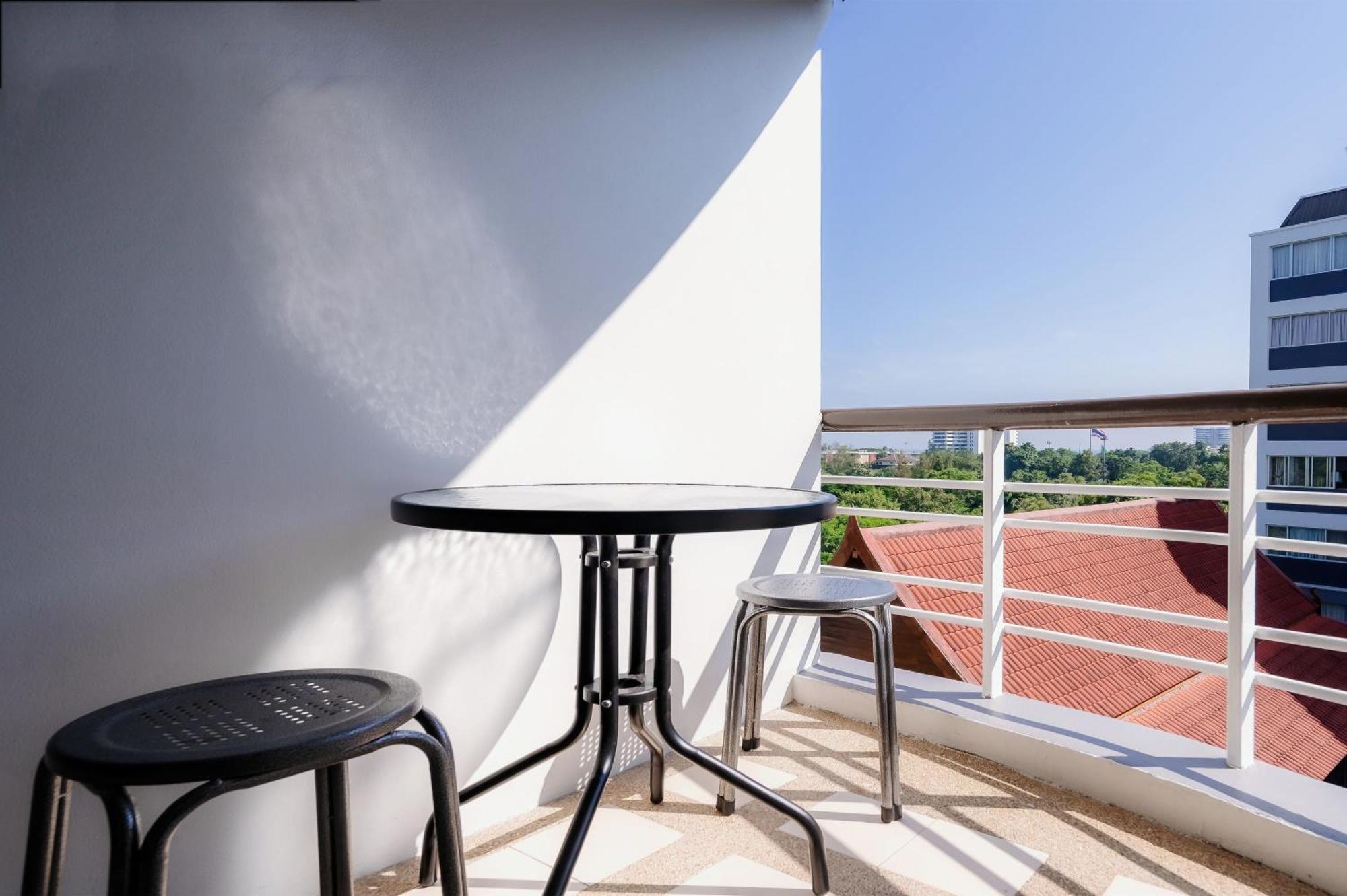 Hua Hin First - Happy Rent Apartment Phòng bức ảnh